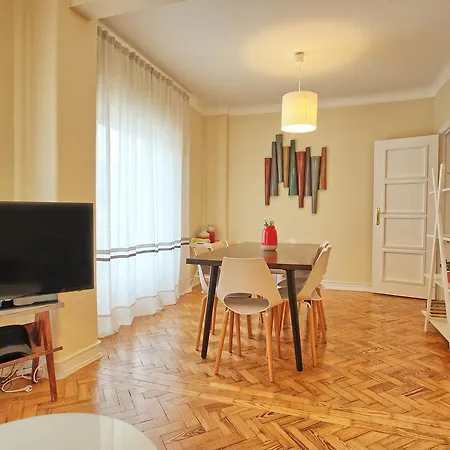 아파트 Almirante Floor / Almirante Reis Avenue 리스본