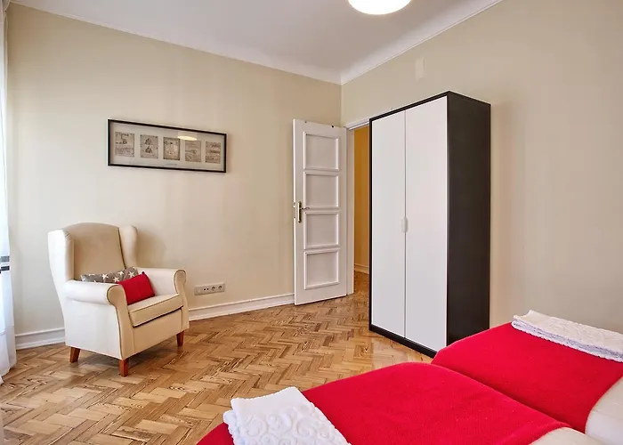 Apartamento Almirante Floor / Almirante Reis Avenue